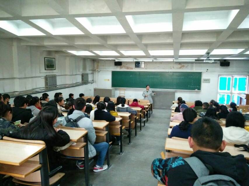            永利yl23411召开新学期年级大会 