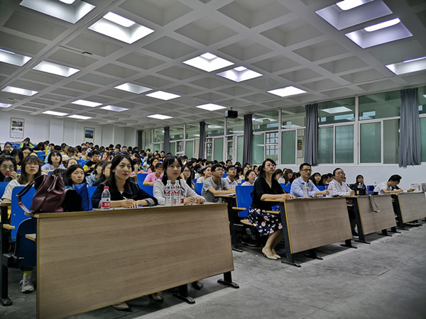 永利yl23411举行2019年国家奖学金答辩会